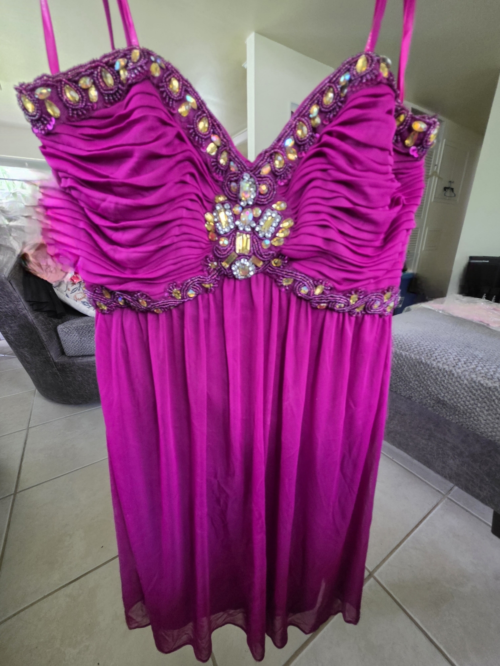 Vintage Caché cocktail dress features a classic late 1990s to early 2000s (Y2K)